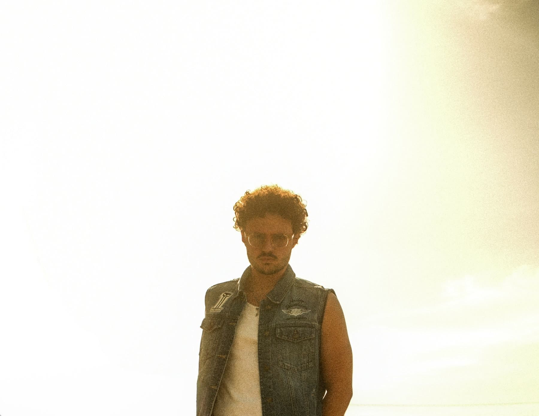 LinoXren, sun-bleached denim