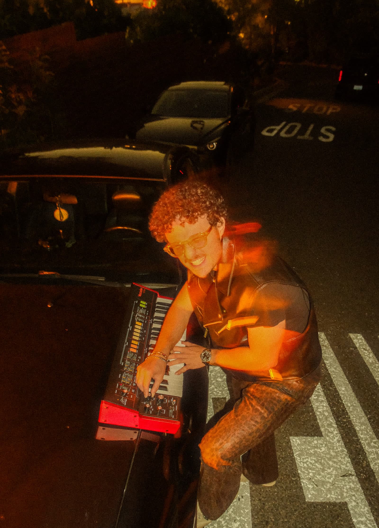 LinoXren. Keytar on car, warm light